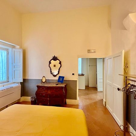 סלרנו Casa Santangelo Suites חדר תמונה